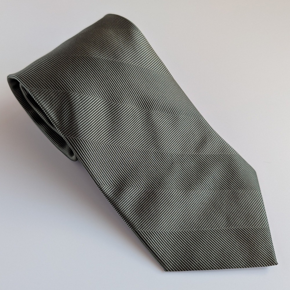 Fusion 100% Silk Men's Tie Handmade Olive Green Geometric Subtle Stripe Necktie